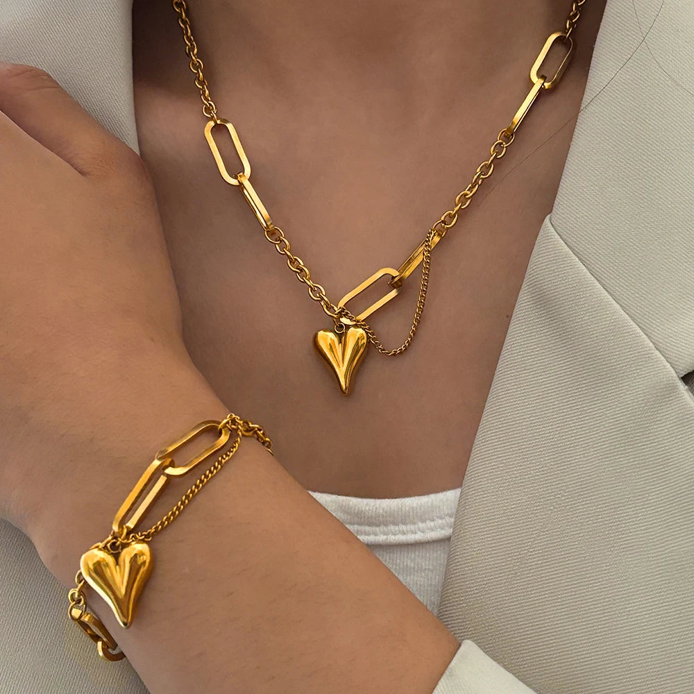 COLLAR Y PULSERA BAÑADO EN ORO 18K- Corazón retro