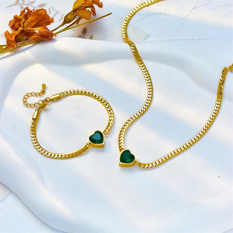 COLLAR Y PULSERA DE ACERO INOXIDABLE BAÑADO EN ORO 18K