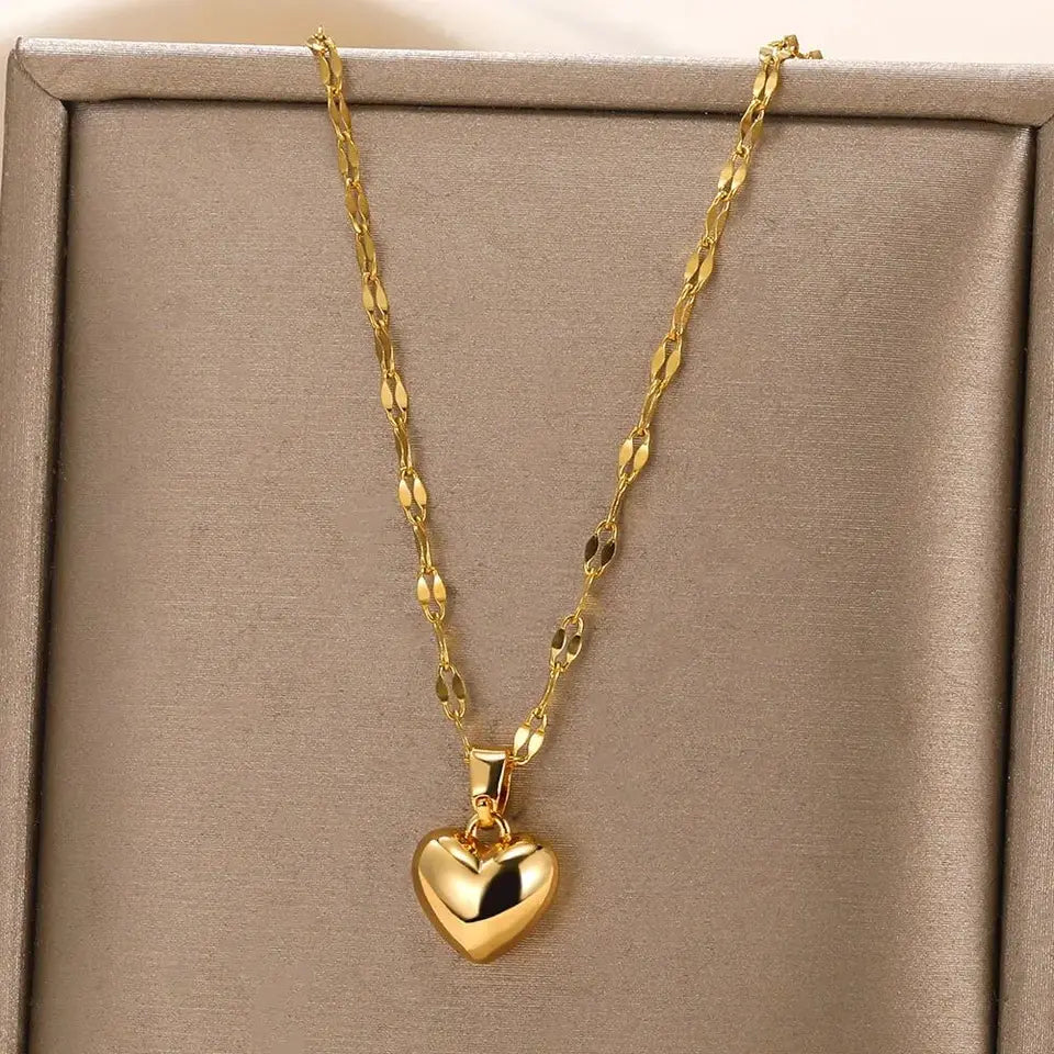 COLLAR BAÑADO EN ORO 18K - Corazón Colgante
