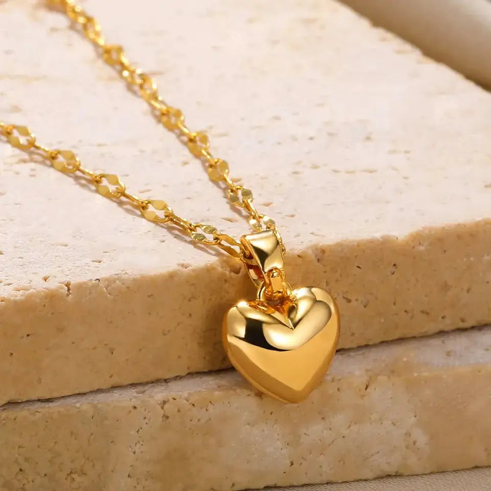 COLLAR BAÑADO EN ORO 18K - Corazón Colgante